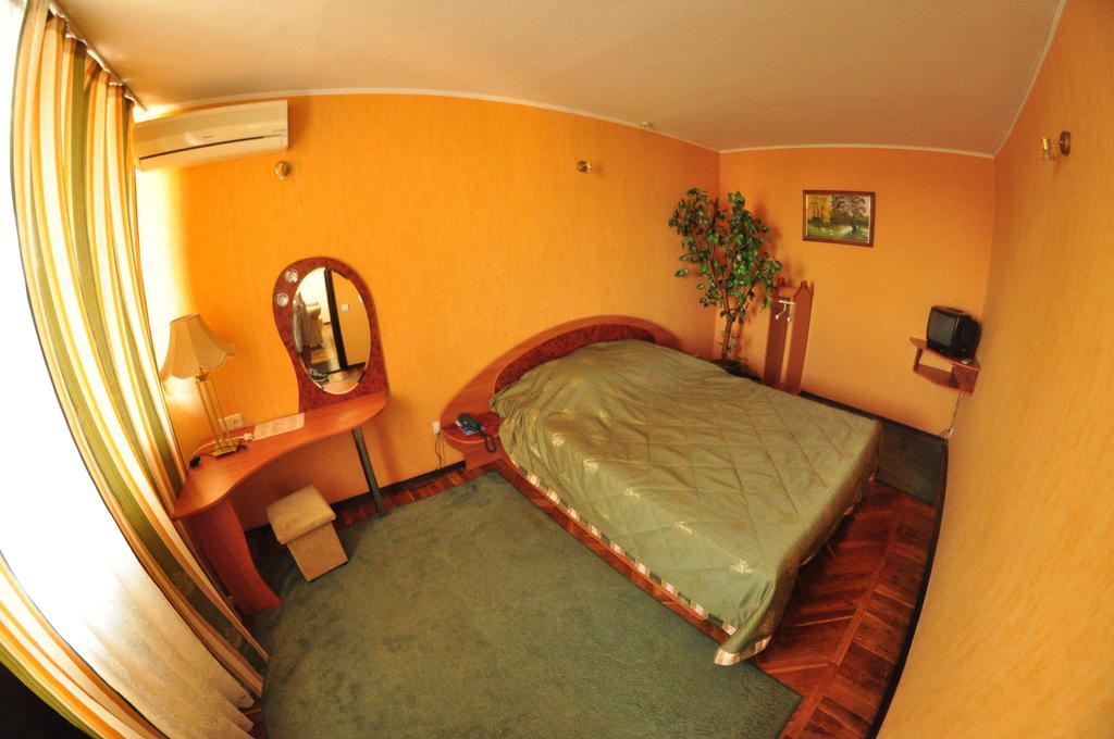 Tourist Hotel ハルキウ 部屋 写真