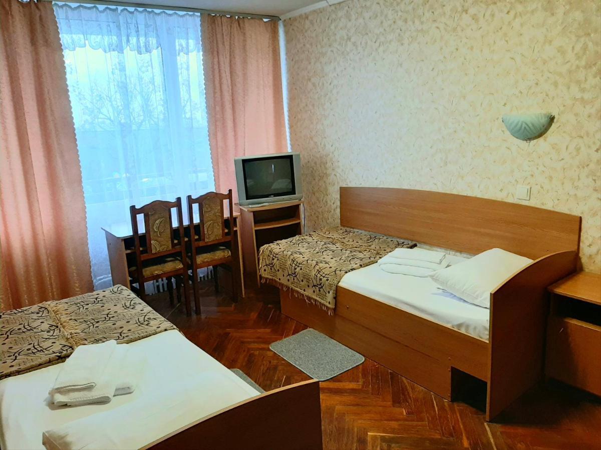 Tourist Hotel ハルキウ エクステリア 写真