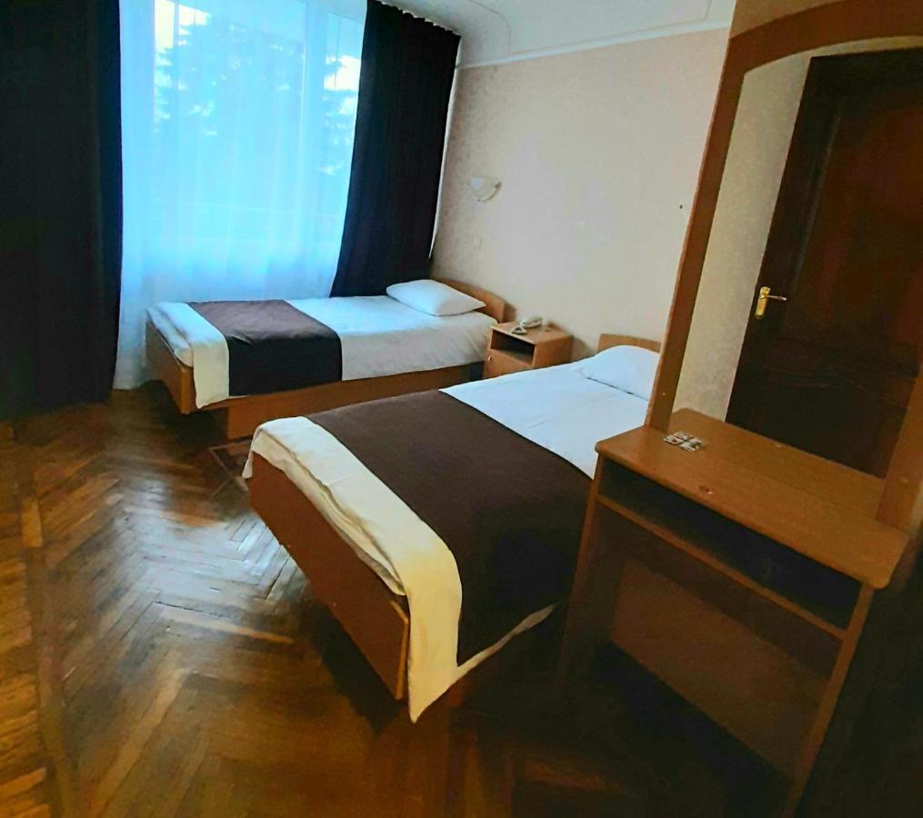 Tourist Hotel ハルキウ エクステリア 写真