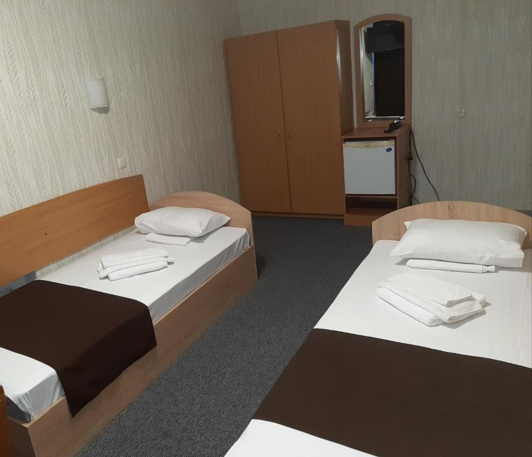 Tourist Hotel ハルキウ エクステリア 写真