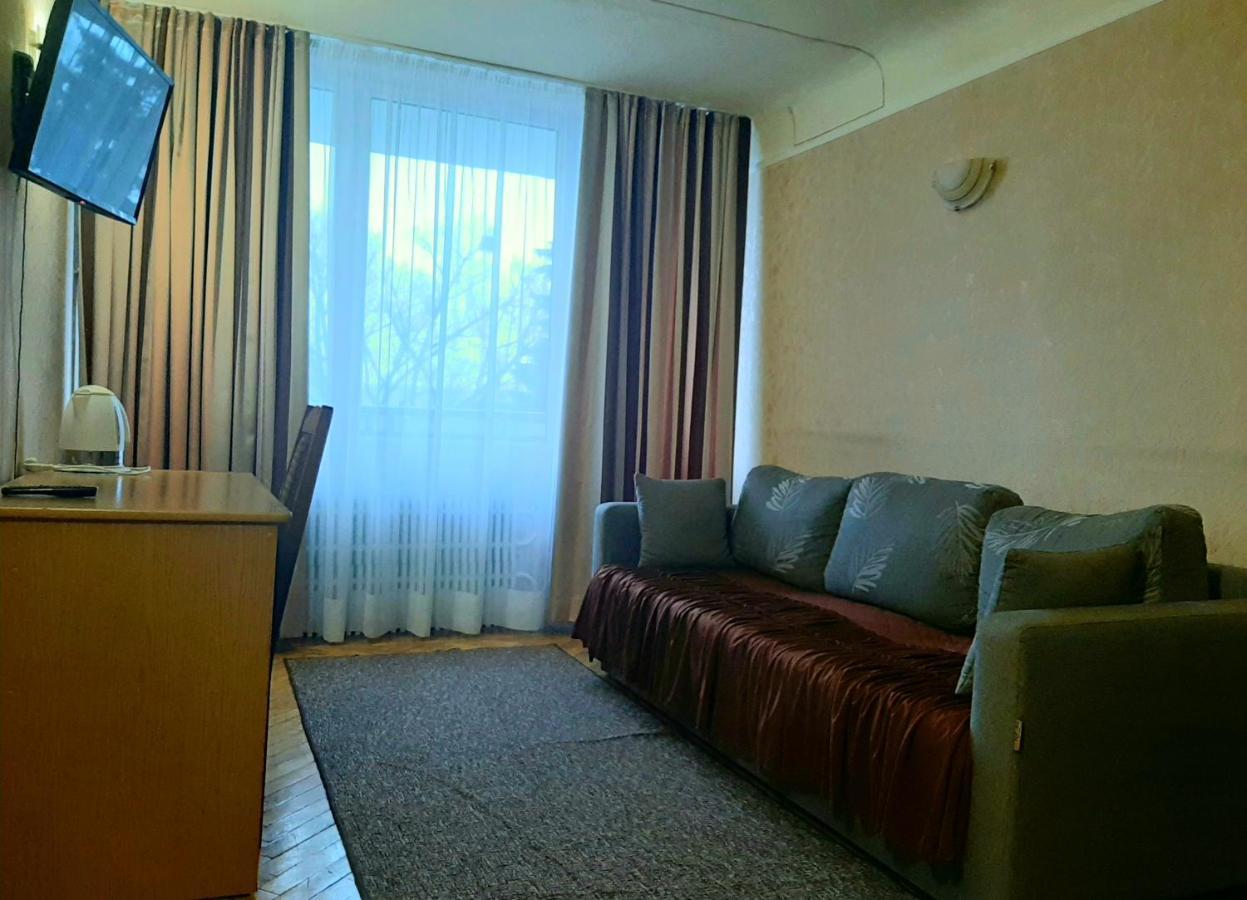 Tourist Hotel ハルキウ エクステリア 写真